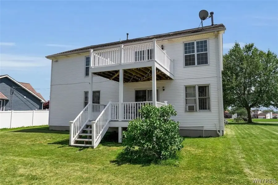 208 Crabapple Lane, Cheektowaga, NY 14227 - #2
