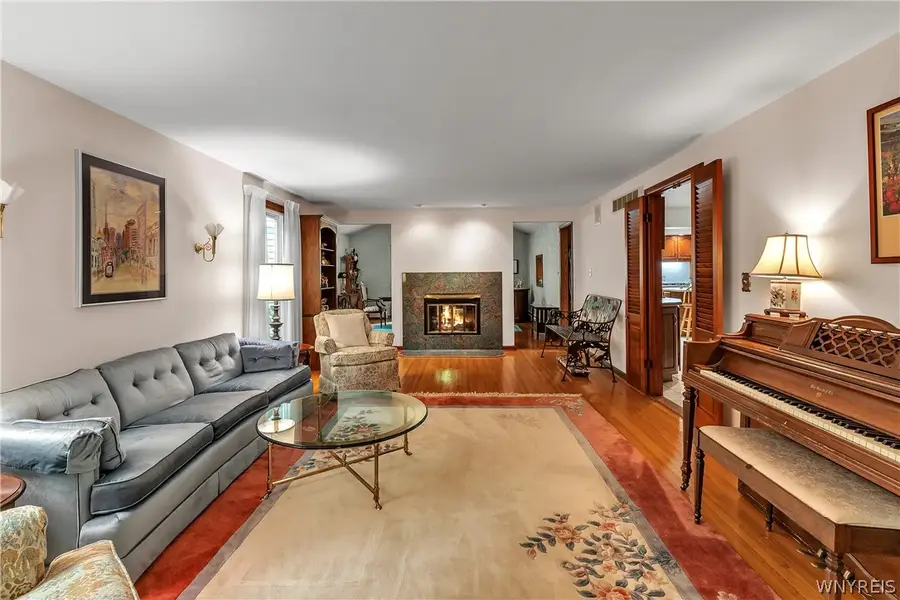 84 Carriage Cir, Amherst, NY 14221 - #3