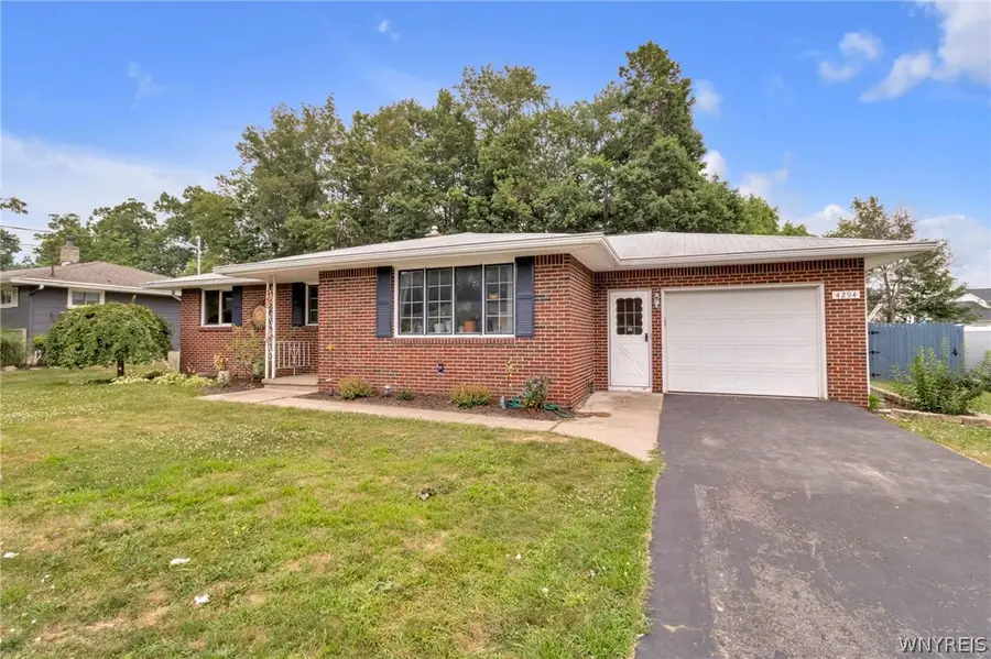 4294 Beetow Drive, Hamburg, NY 14075 - #2