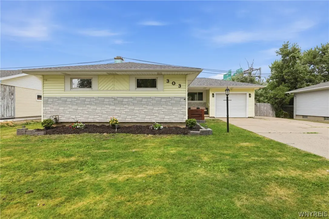 303 Woodgate Road, Tonawanda, NY 14150 - #1