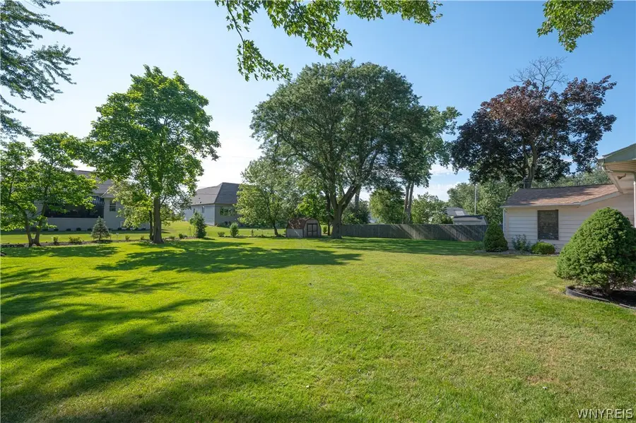 4502 Gentwood Drive, Harris Hill, NY 14221 - #3