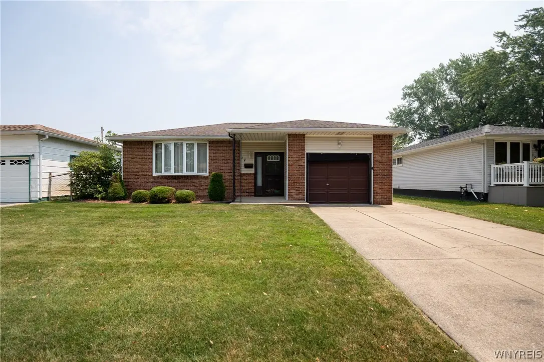 17 Mayberry Drive E, Buffalo, NY 14227 - #1