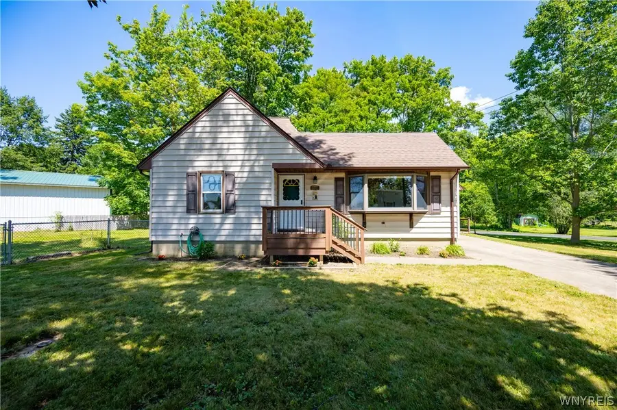 6641 Taylor Road, Hamburg, NY 14075 - #2