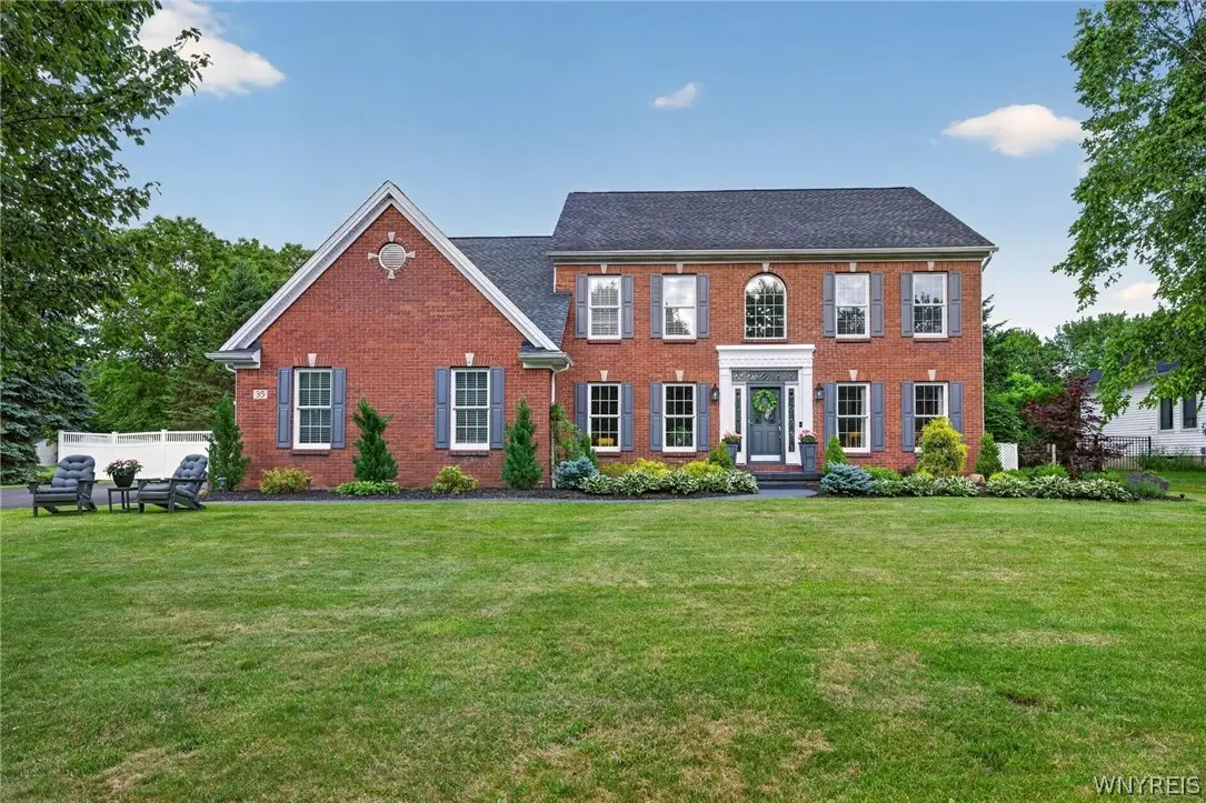 35 Norwood Lane, Orchard Park, NY 14127 - #1