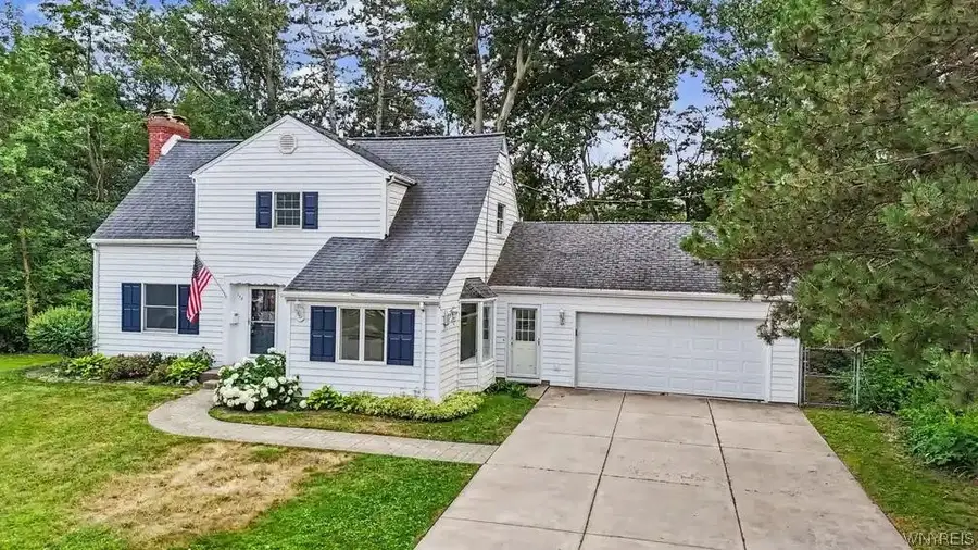 758 Pasadena Avenue, Niagara Falls, NY 14304 - #3
