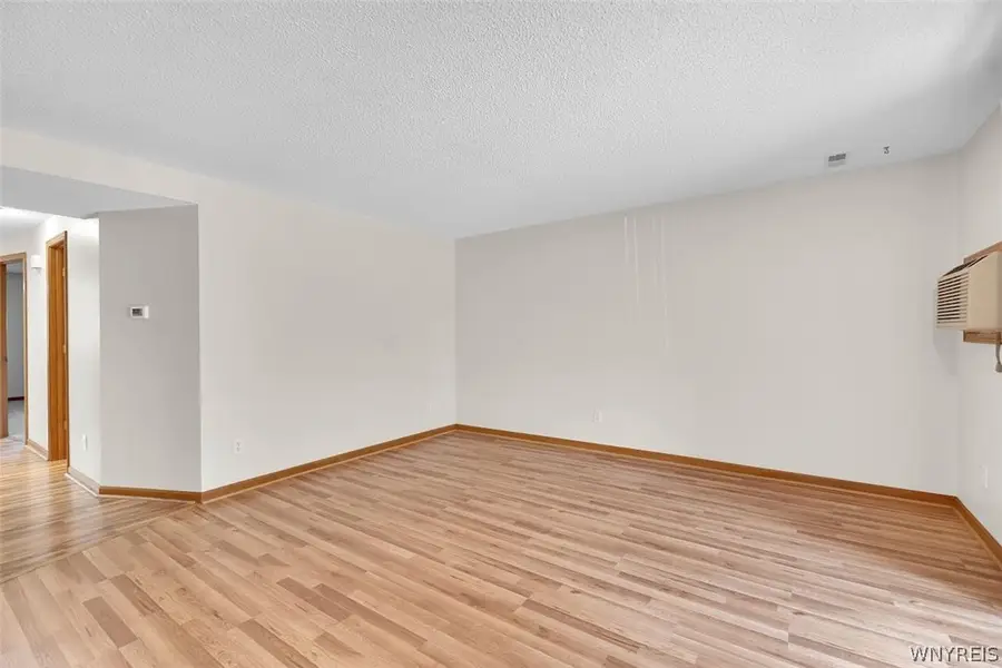 11 E Sunmist Sq #E, Amherst, NY 14228 - #2