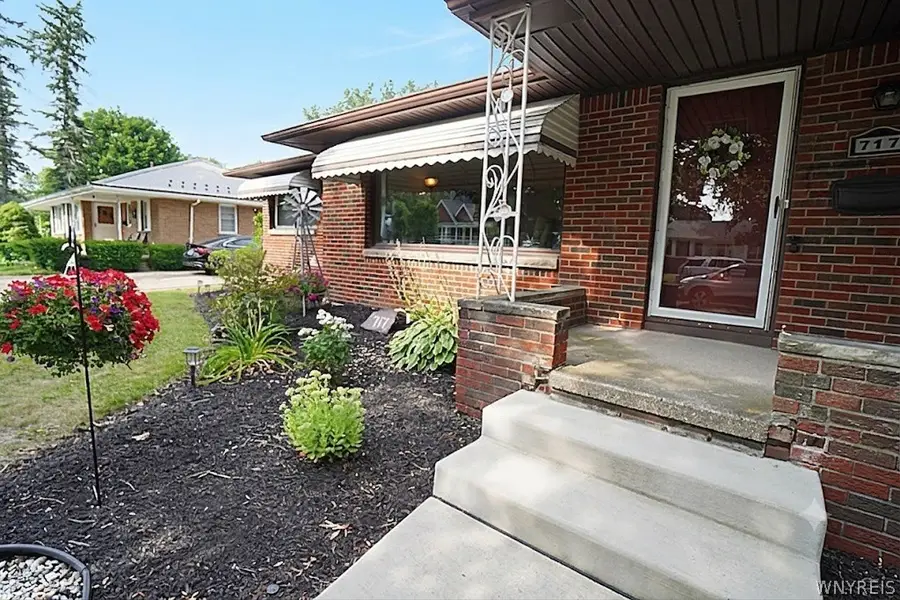 717 Shad Street, North Tonawanda, NY 14120 - #2
