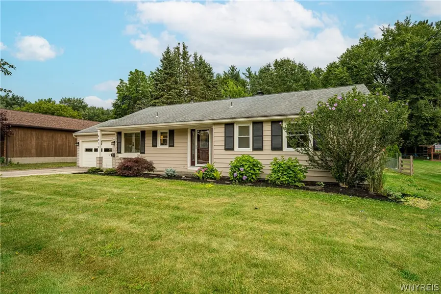 4815 Crestwood Drive, Hamburg, NY 14075 - #3