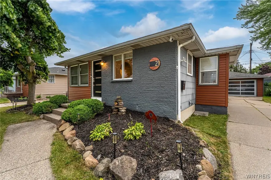 21 Caroline Ln, Depew, NY 14043 - #2