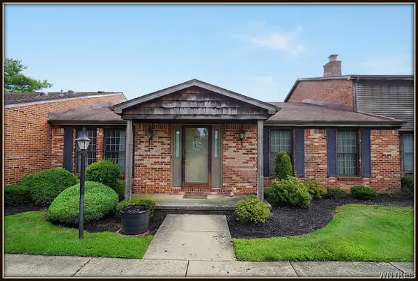 122 Wedgewood Drive, Williamsville, NY 14221