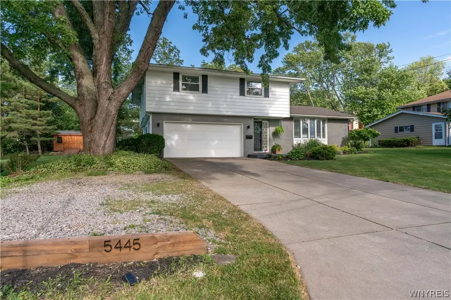 5445 Sterling Road, Hamburg, NY 14075 - #2