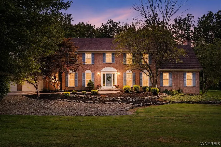 76 Tanglewood Drive W, Orchard Park, NY 14127 - #2
