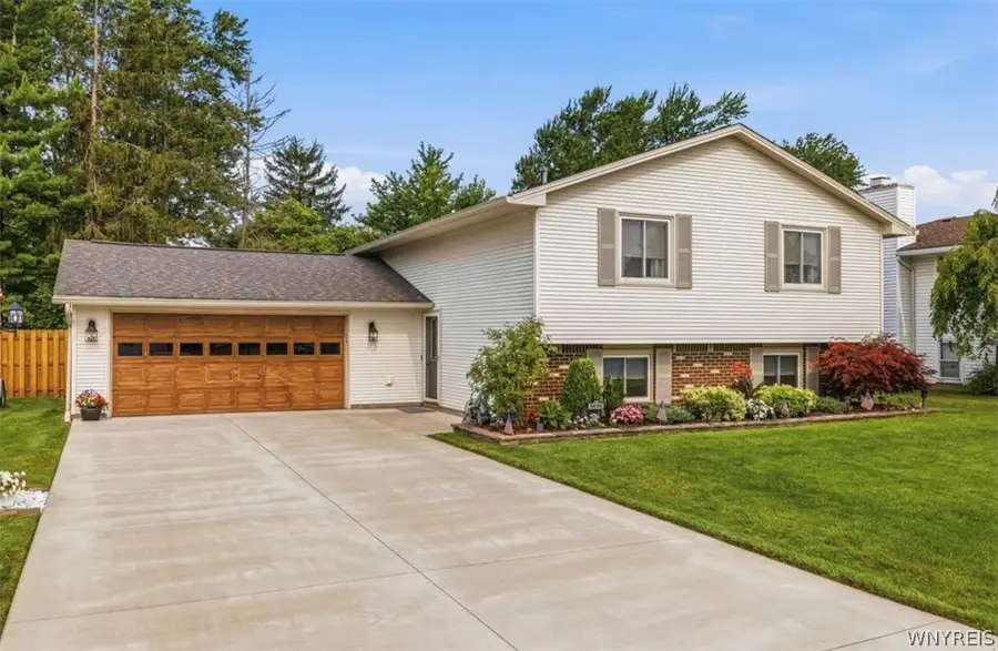 5698 Jennifer Drive W, Lockport, NY 14094 - #2