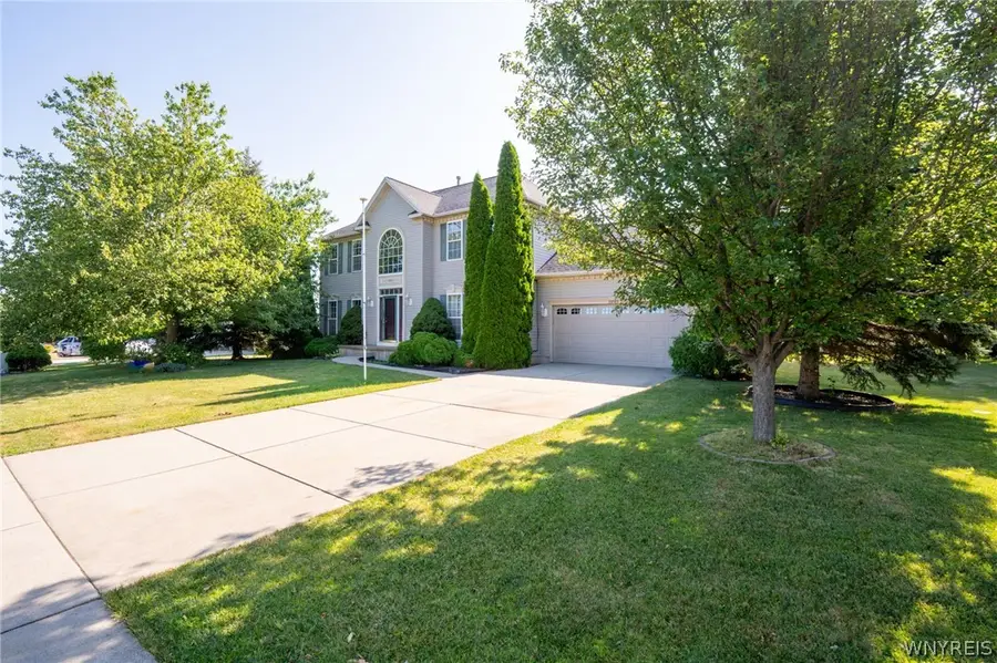 5955 Pinehurst Court, Lake View, NY 14085 - #2