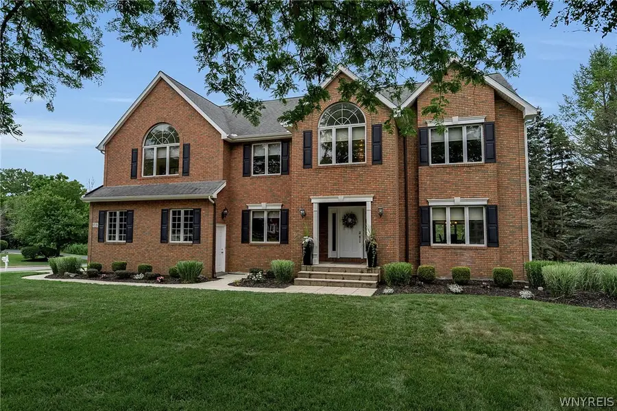 9530 Cobblestone Dr, Clarence, NY 14031 - #2