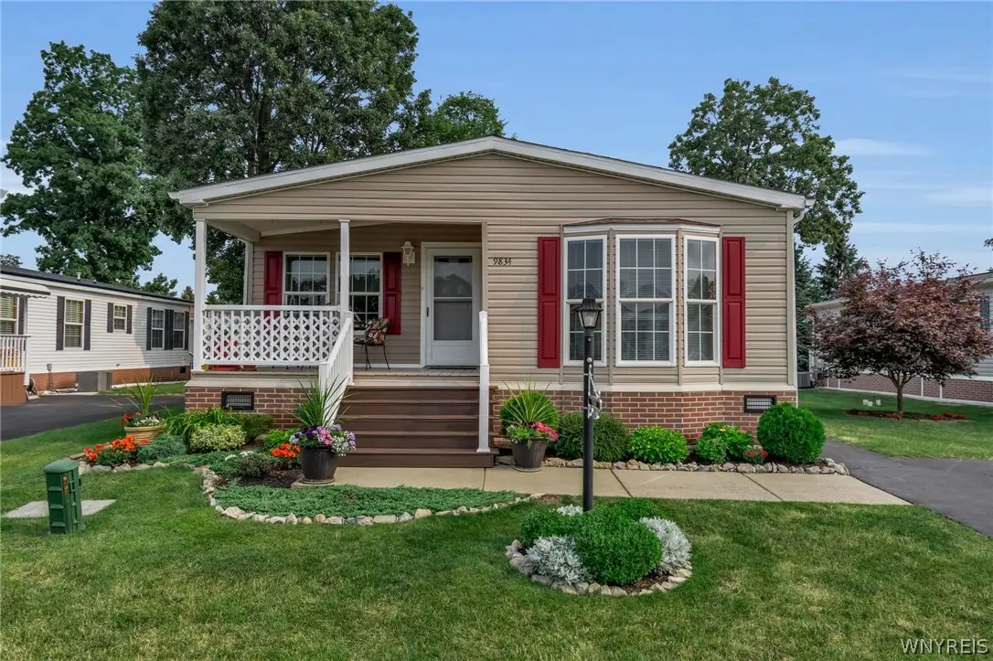 9834 Tottenham Avenue, Clarence, NY 14031 - #1