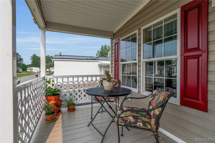 9834 Tottenham Avenue, Clarence, NY 14031 - #3