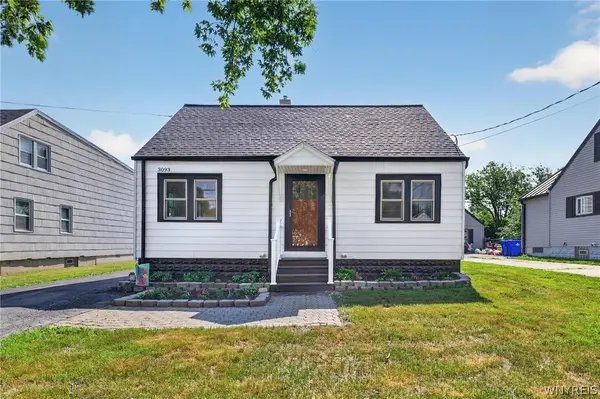 3093 Lyth Rd, Hamburg, NY 14218