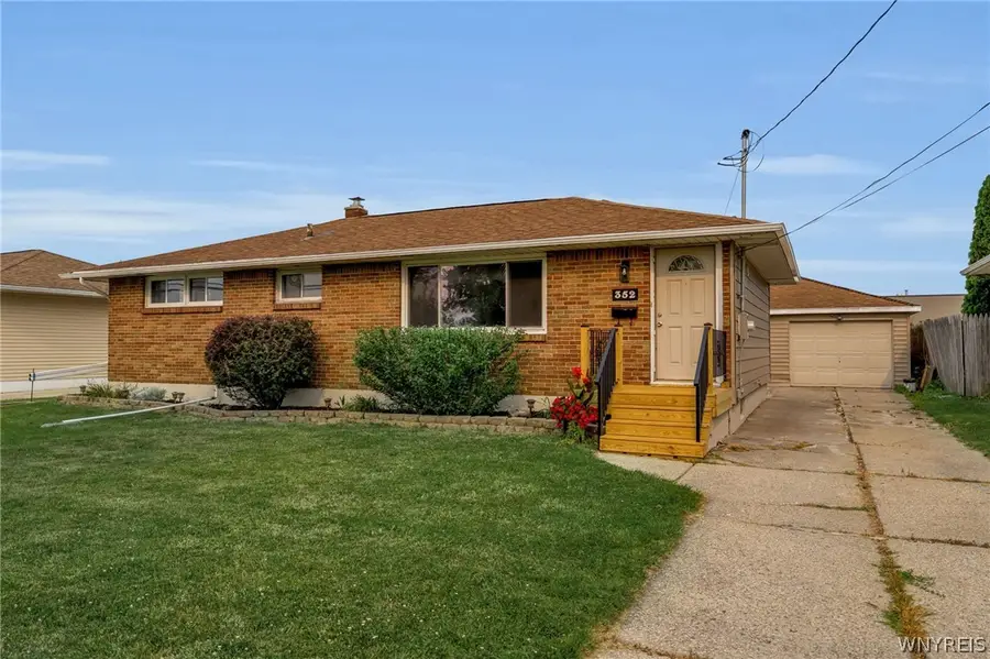 352 Two Mile Creek Road, Tonawanda, NY 14150 - #2