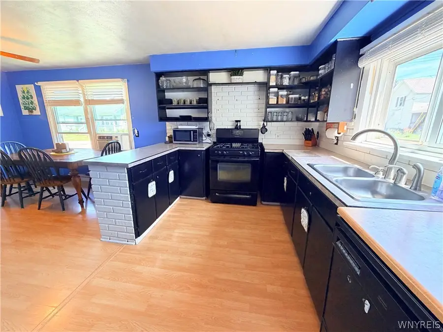 37 School Street, Delevan, NY 14042 - #3