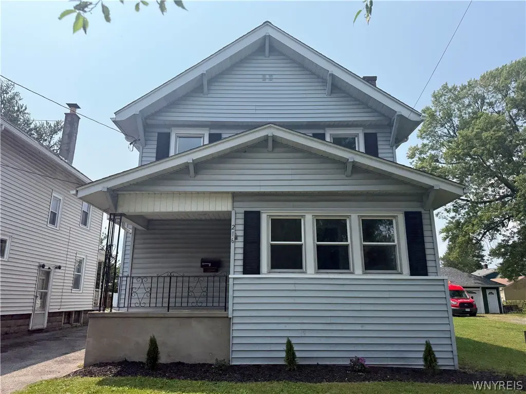 216 79th Street, Niagara Falls, NY 14304 - #1