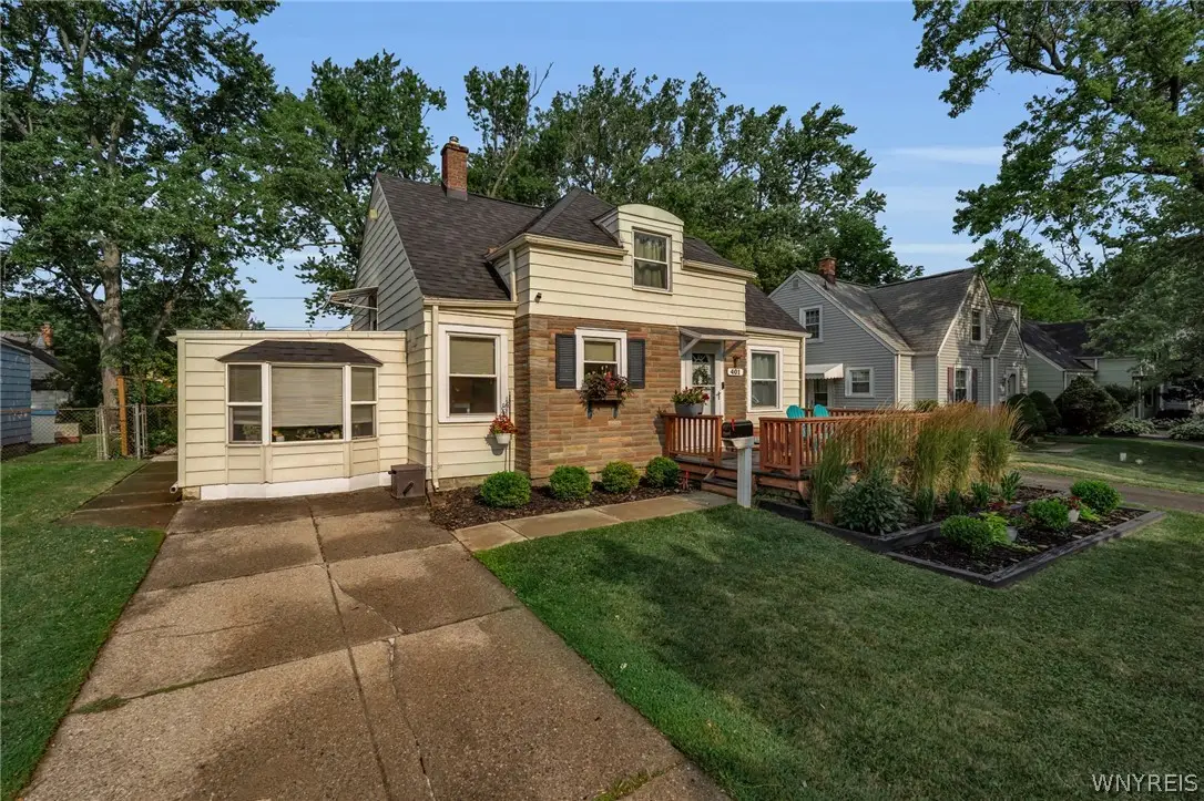 401 Lamarck Dr, Cheektowaga, NY 14225 - #1