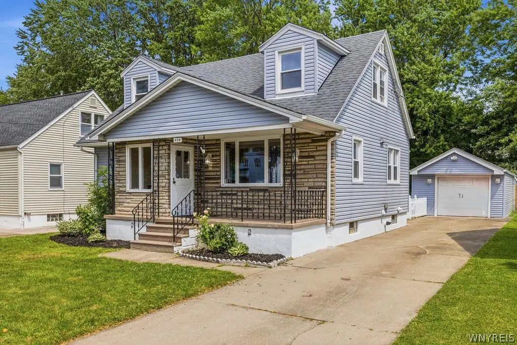 629 74th Street, Niagara Falls, NY 14304 - #1