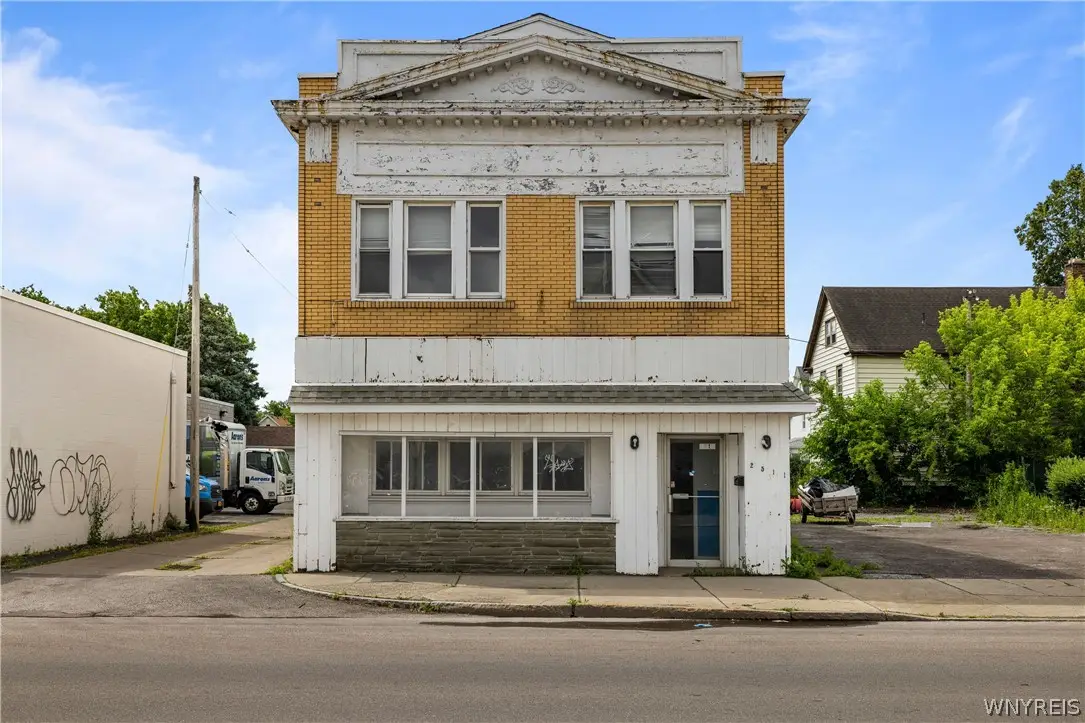 2511 Pine Avenue, Niagara Falls, NY 14301 - #1