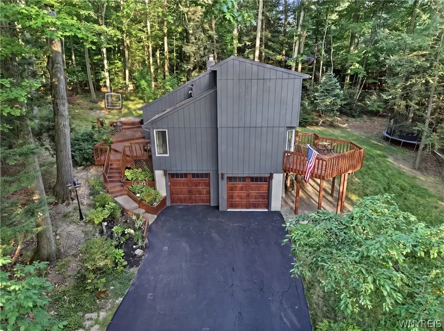 5876 Woodlee Court, Orchard Park, NY 14127 - #2