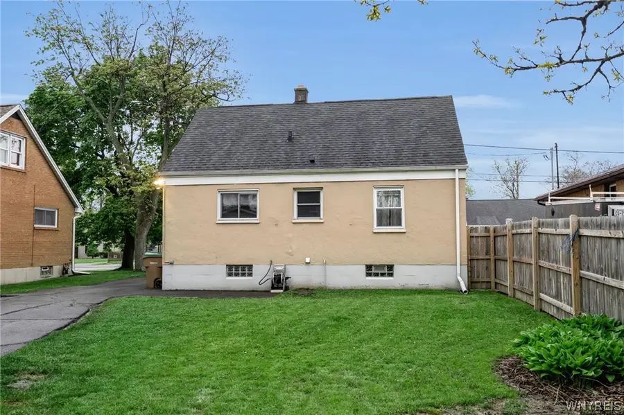 102 Hemenway Road, Cheektowaga, NY 14225 - #3