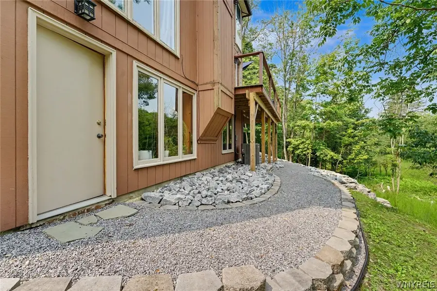 12 Fairlawn Drive, East Aurora, NY 14052 - #3