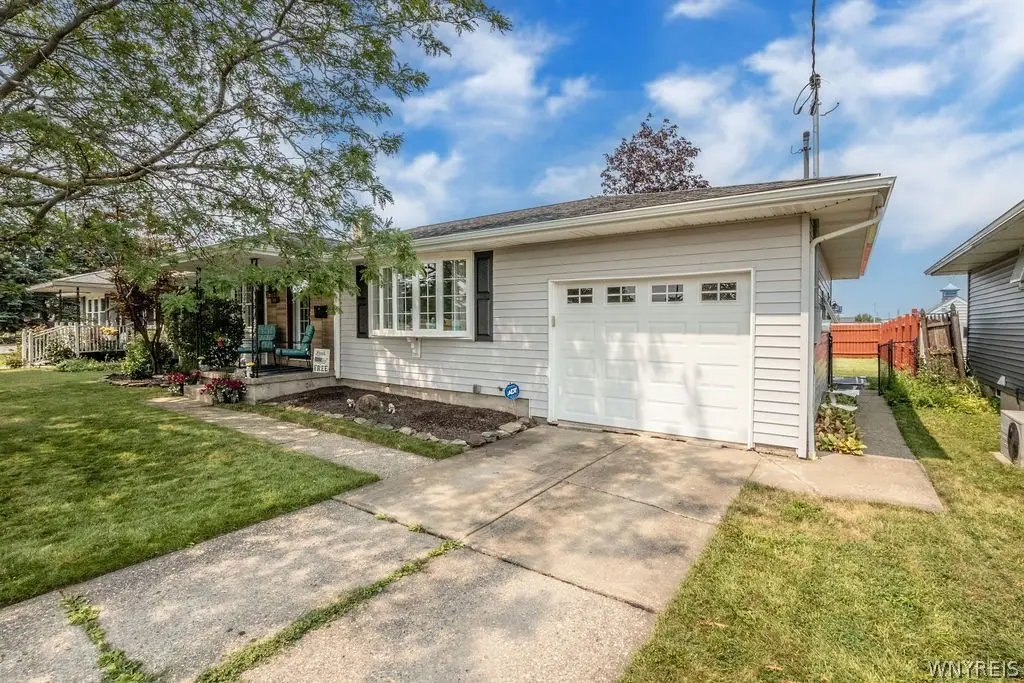 490 Two Mile Creek Road, Tonawanda, NY 14150 - #1