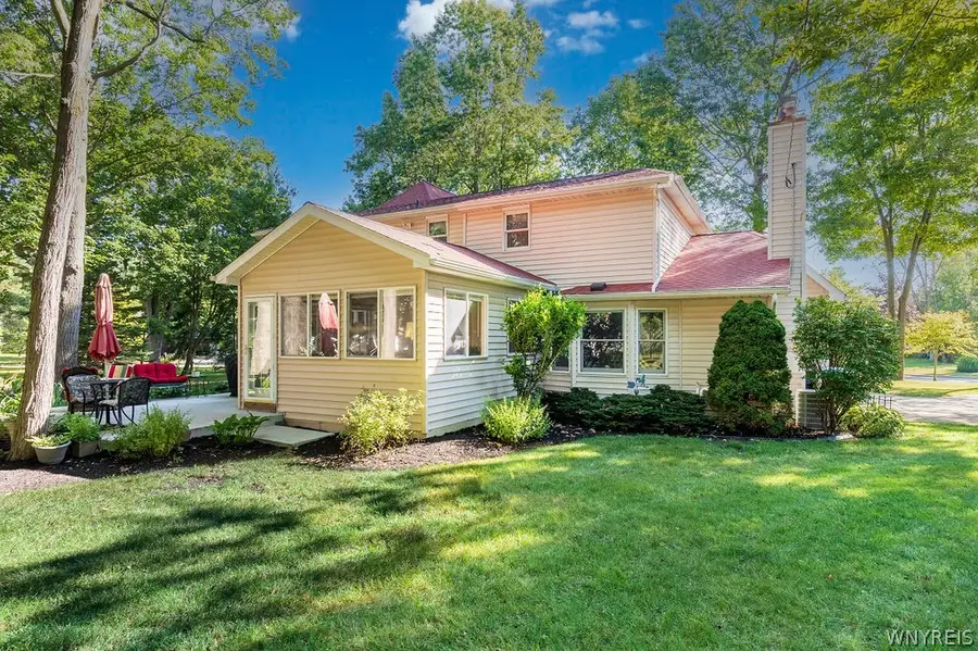 110 Parkview Drive, Grand Island, NY 14072 - #2