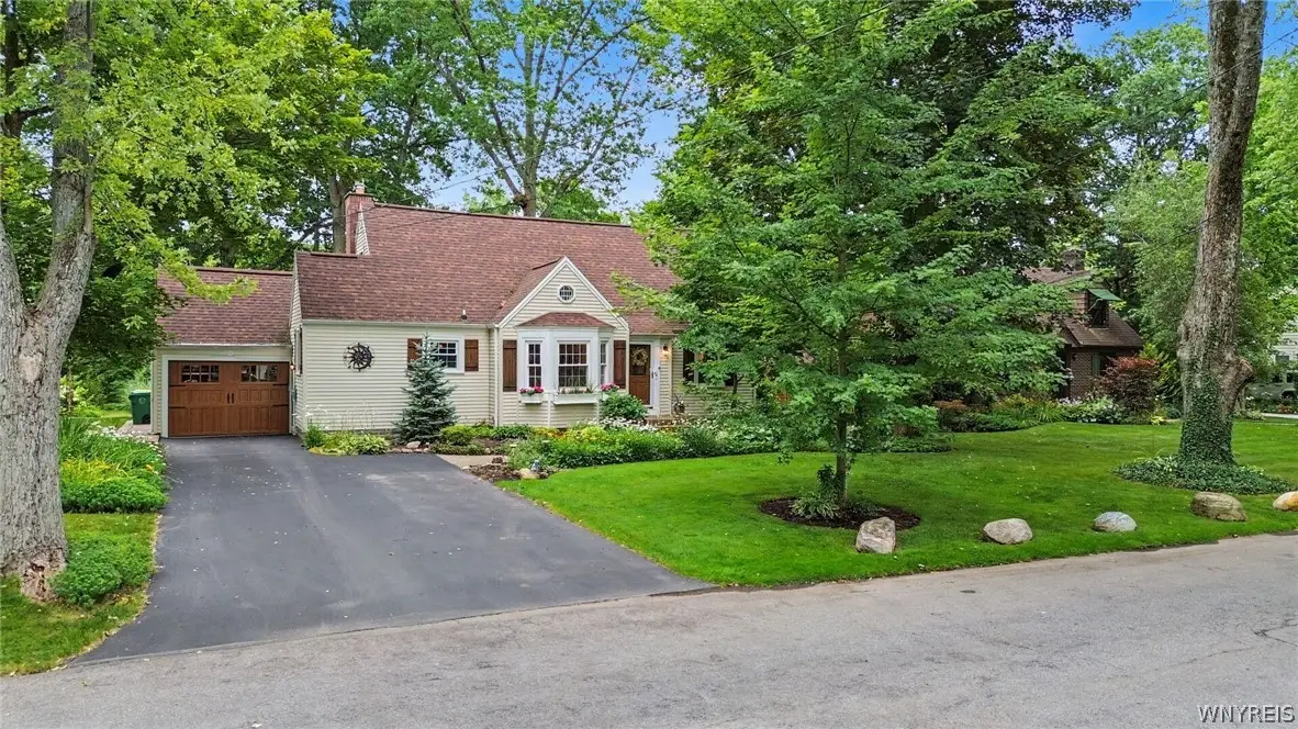 38 Lombardy Lane, Hamburg, NY 14075 - #1
