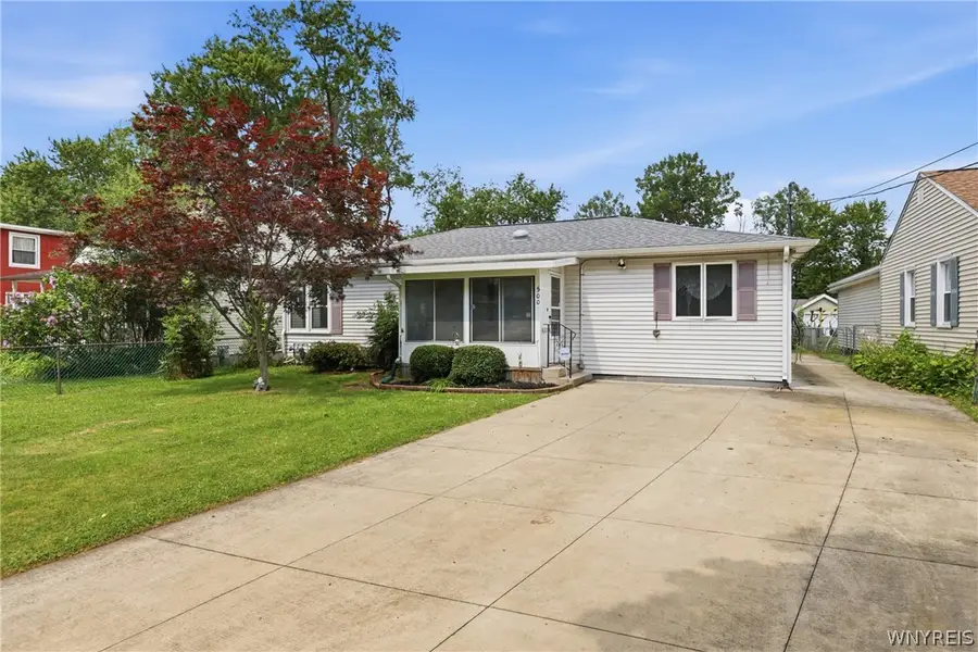 500 E Stenzil Street, North Tonawanda, NY 14120 - #2
