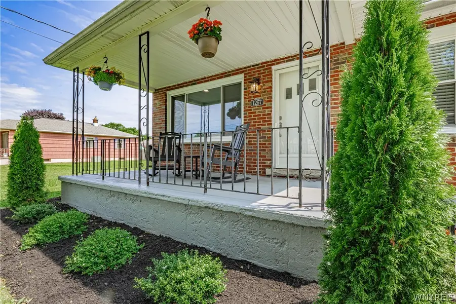 1257 93rd Street, Niagara Falls, NY 14304 - #2