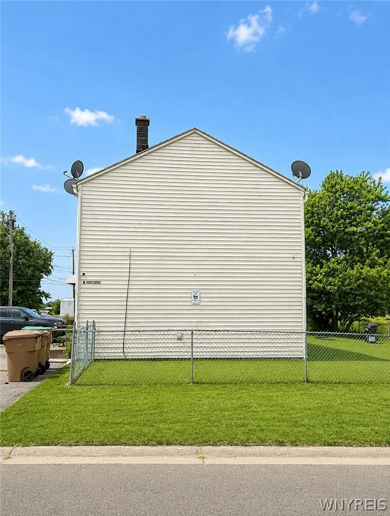 7 Trent Sq, Buffalo, NY 14225 - #2