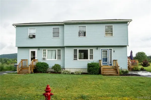 8 Sunny Side Dr, Wayland, NY 14572