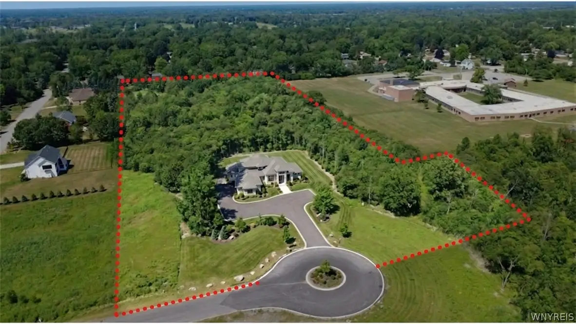 4505 Boncrest W, Clarence, NY 14031 - #1