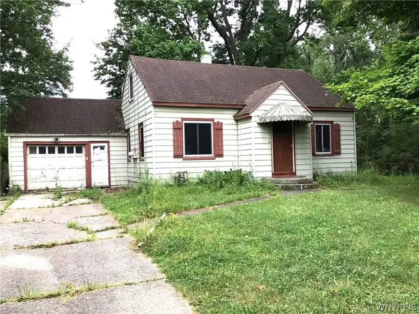 5345 Armor Duells Road, Orchard Park, NY 14127