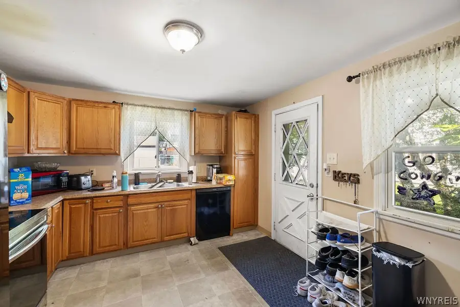 3924 Bell Street, Niagara Falls, NY 14305 - #2