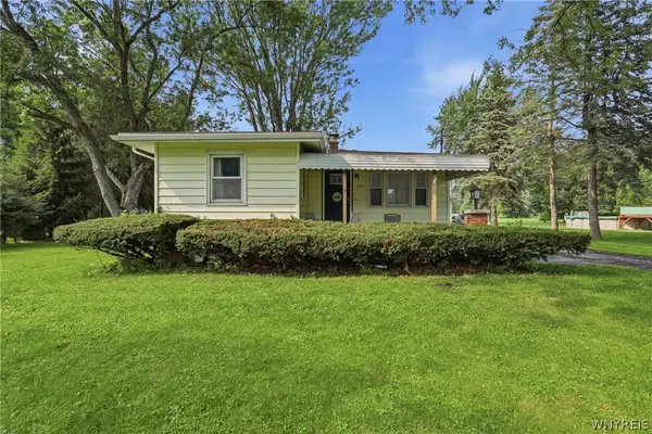 5543 Mapleton Road, Lockport, NY 14094