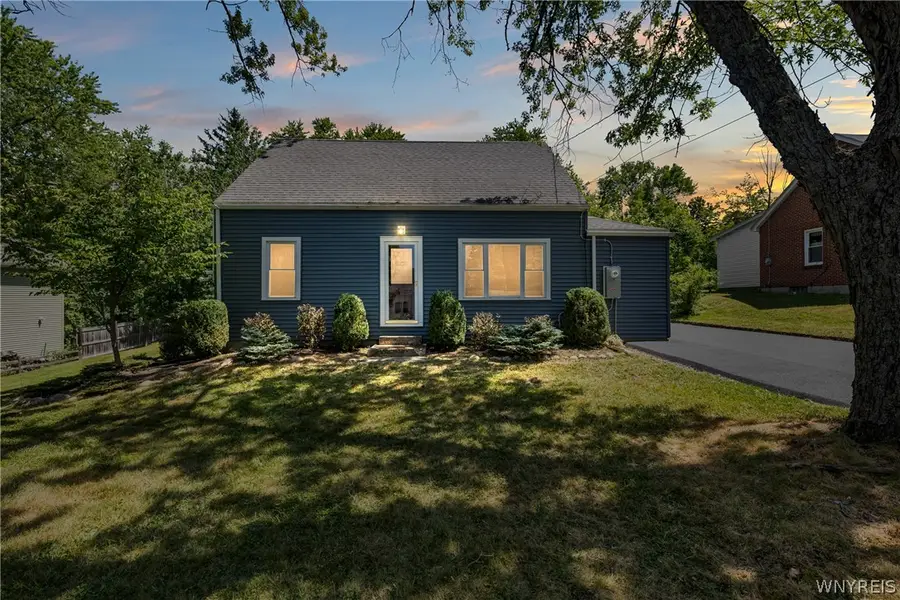 5469 S Freeman Road, Orchard Park, NY 14127 - #3