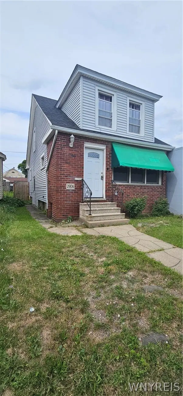 2906 Pine Avenue, Niagara Falls, NY 14301 - #2