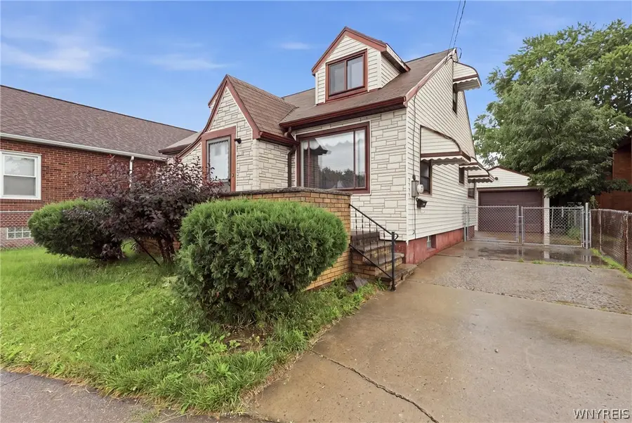 1915 Hyde Park Boulevard, Niagara Falls, NY 14305 - #2