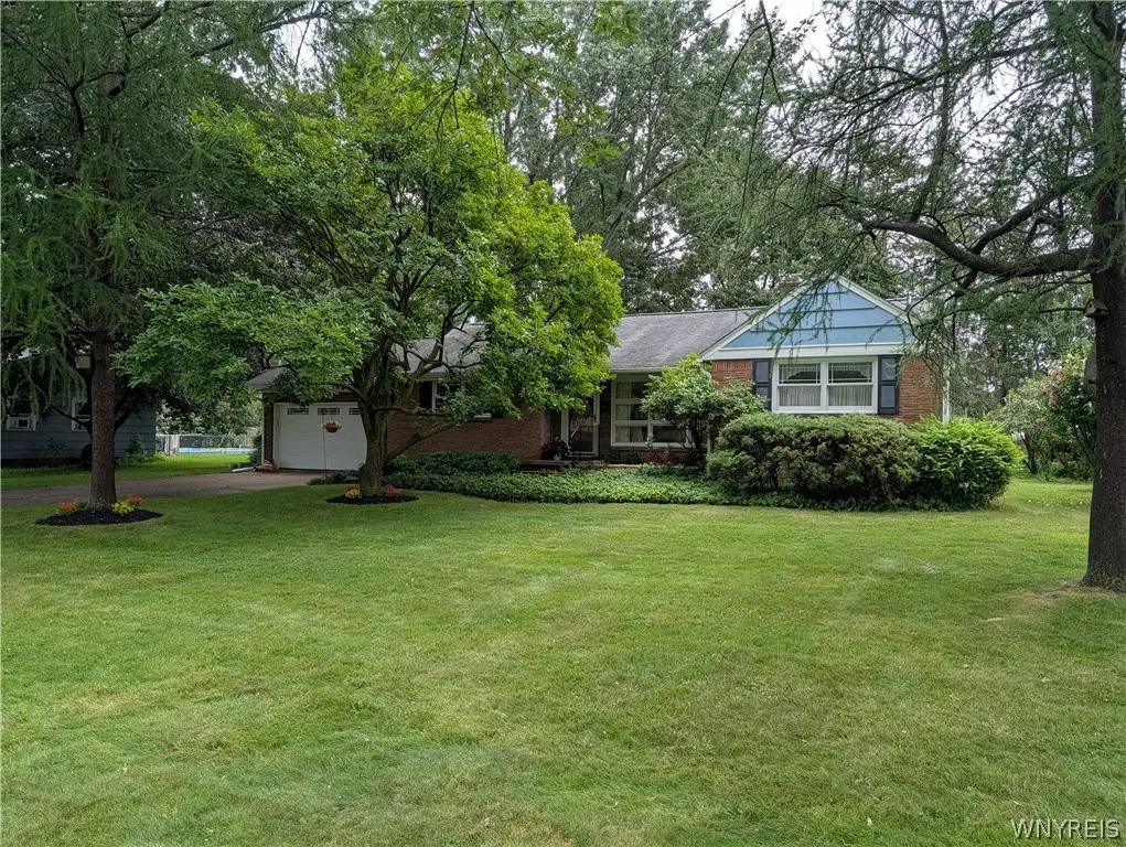8325 Vernon Circle, Buffalo, NY 14221 - #1
