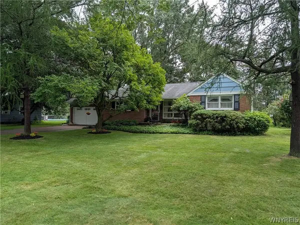 8325 Vernon Circle, Buffalo, NY 14221