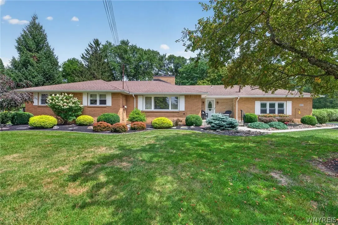 5875 Creekview Drive, Clarence Center, NY 14032 - #1
