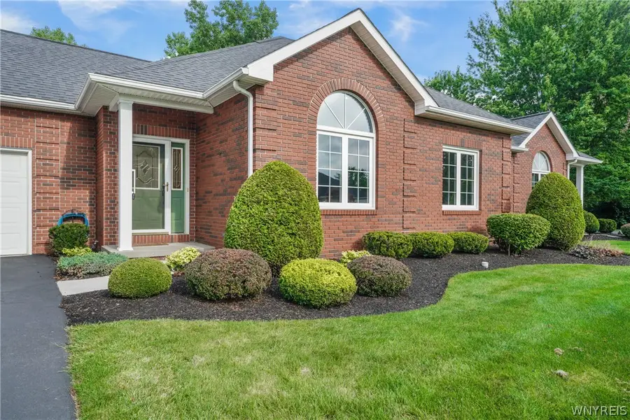 4855 Waterford Place, Lockport, NY 14094 - #2