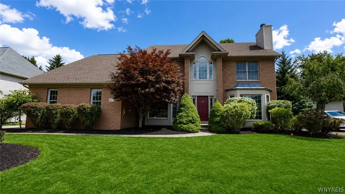 127 Covent Garden Ln, Williamsville, NY 14221 - #1